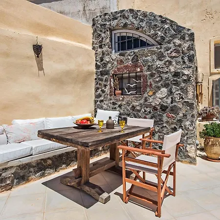 Real Santorini, Cave House Far From The Crowds