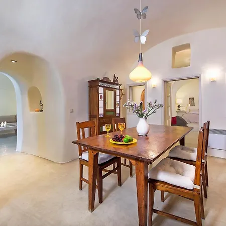 بيت للعطل Real Santorini, Cave House Far From The Crowds